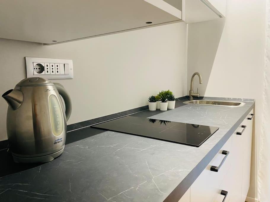 Cit,Ma C'E Tut!Tiny,But All You Need Is In! Turin Extérieur photo