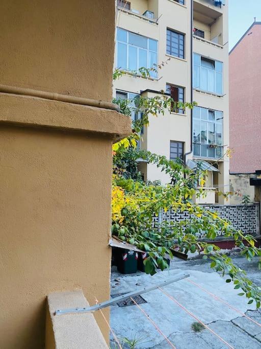 Cit,Ma C'E Tut!Tiny,But All You Need Is In! Turin Extérieur photo