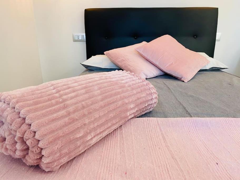 Cit,Ma C'E Tut!Tiny,But All You Need Is In! Turin Extérieur photo