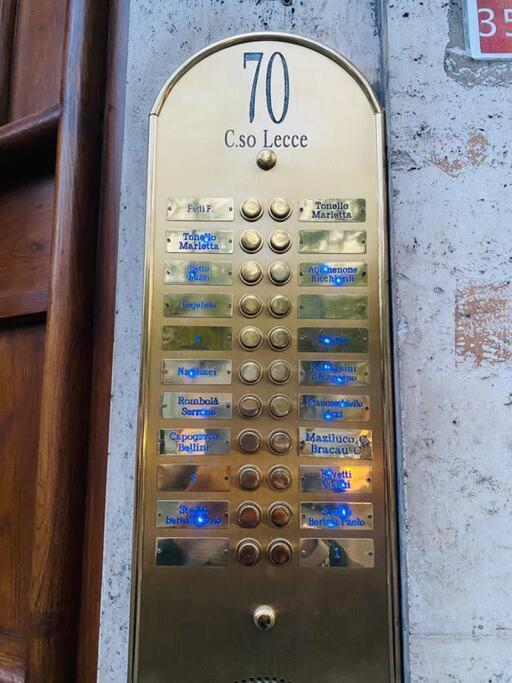 Cit,Ma C'E Tut!Tiny,But All You Need Is In! Turin Extérieur photo