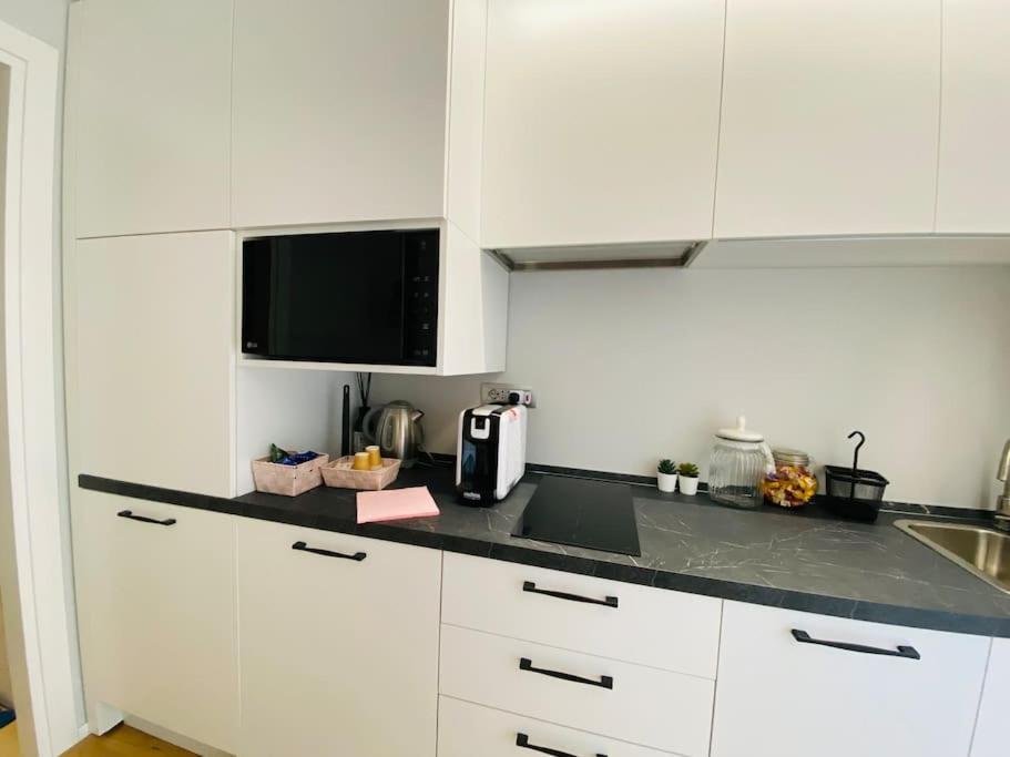 Cit,Ma C'E Tut!Tiny,But All You Need Is In! Turin Extérieur photo