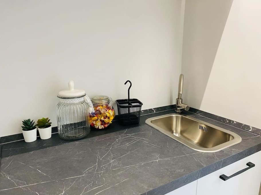 Cit,Ma C'E Tut!Tiny,But All You Need Is In! Turin Extérieur photo